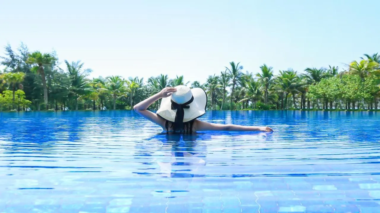 The Mangrovetree Sanya Resort 5*,